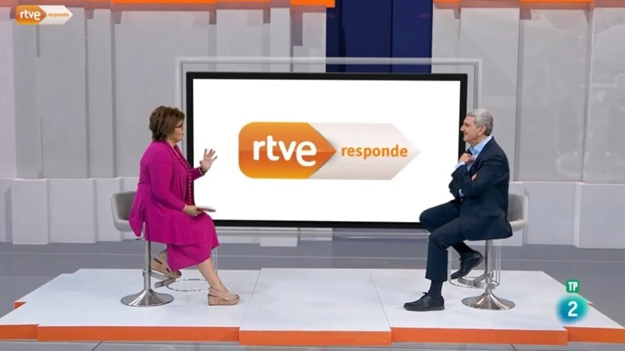 El presidente de RTVE, Jos&eacute; Manuel P&eacute;rez Tornero, es entrevistado por la Defensora de la Audiencia de RTVE, Mar&iacute;a Escario, en el programa de este domingo, 26 de septiembre de 2021, de 'RTVE: Responde', de La 2