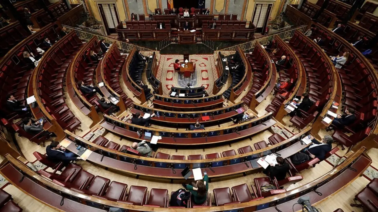 Archivo - El presidente del Gobierno, Pedro S&aacute;nchez, interviene ante el Congreso el  22 de abril de 2020, en plena pandemia de coronavirus.