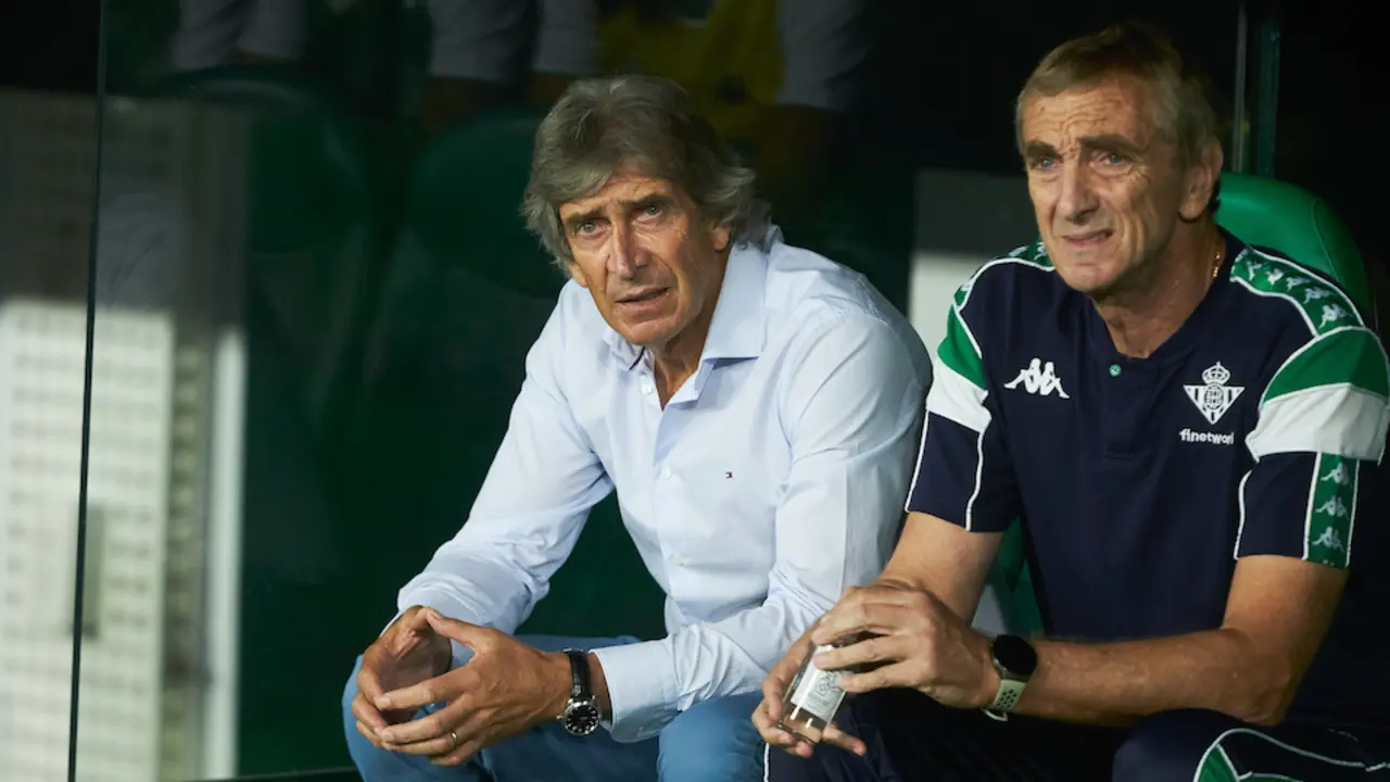 Manuel Pellegrini, head coach of Real Betis, looks on during the spanish league, La Liga Santander, football match played between Real Betis and Getafe CF at Benito Villamarin stadium on September 26, 2021, in Sevilla, Spain.
AFP7 /  Europa Press
26/9/2021 ONLY FOR USE IN SPAIN