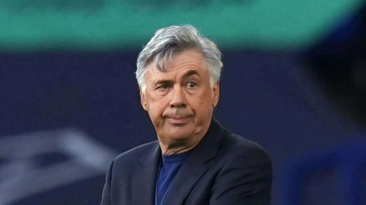 El t&eacute;cnico italiano Carlo Ancelotti no quiso poner pa&ntilde;os calientes al mal momento que atraviesa el Real Madrid. / EFE