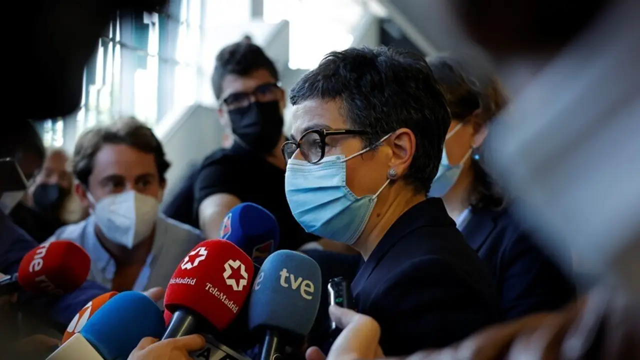 La exministra de Asuntos Exteriores Arancha Gonz&aacute;lez Laya responde a los medios a su salida del Juzgado de Instrucci&oacute;n N&uacute;mero 7 de Zaragoza donde ha acudido para declarar en relaci&oacute;n a la entrada en Espa&ntilde;a de Brahim Ghali.
