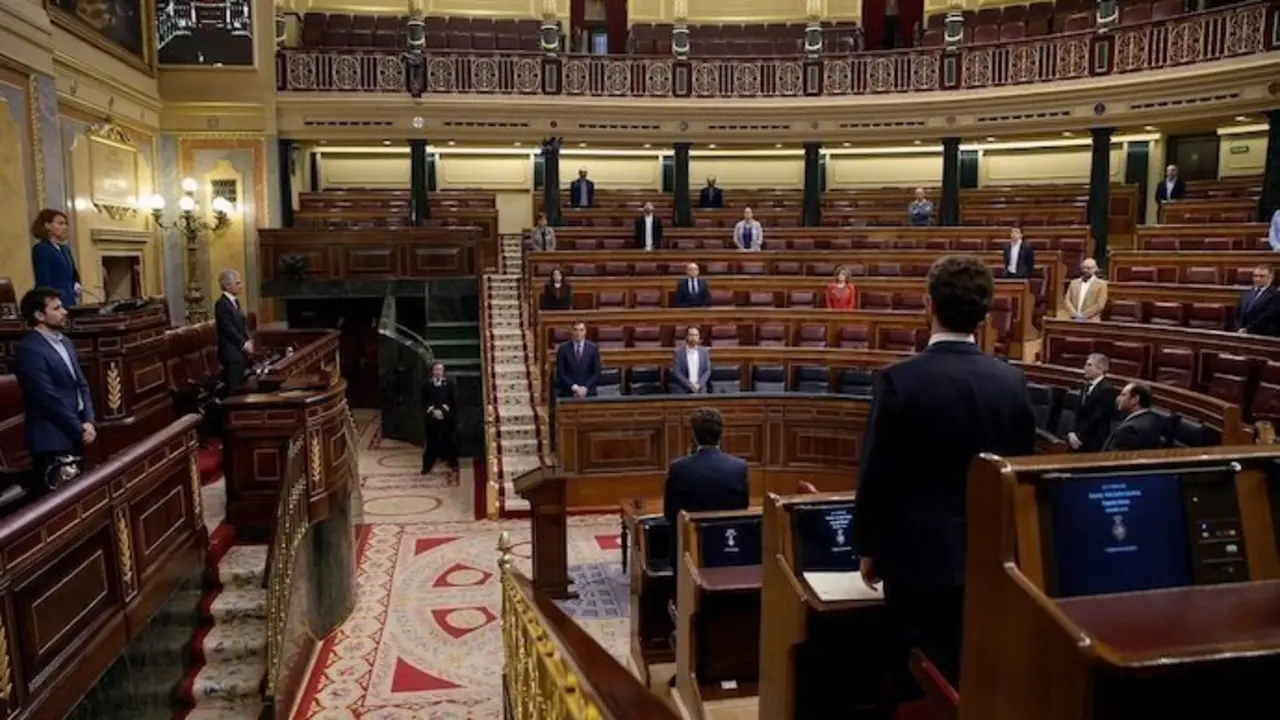Vista de una votaci&oacute;n durante un pleno del Congreso en una imagen de archivo. EFE/Javier Liz&oacute;n