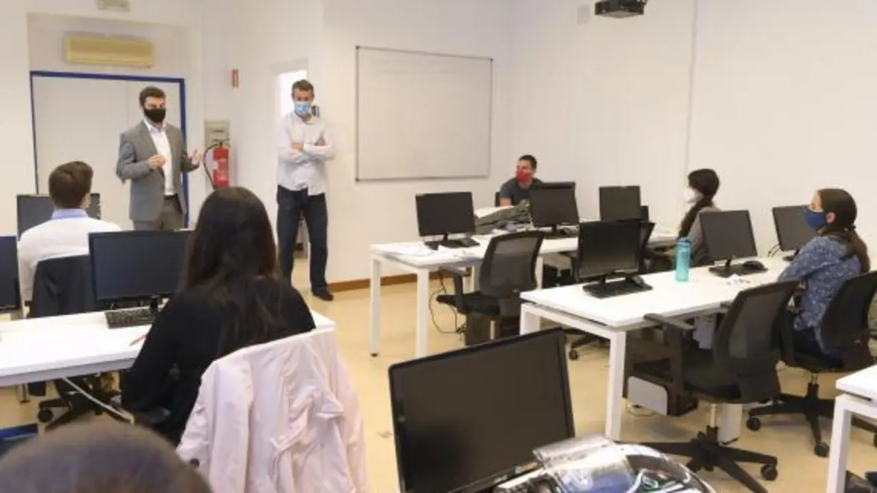 De car&aacute;cter gratuito, se desarrollar&aacute;n a trav&eacute;s de zoom y estar&aacute;n dirigidos a desempleados que persigan desarrollar habilidades y competencias para mejorar su empleabilidad.
