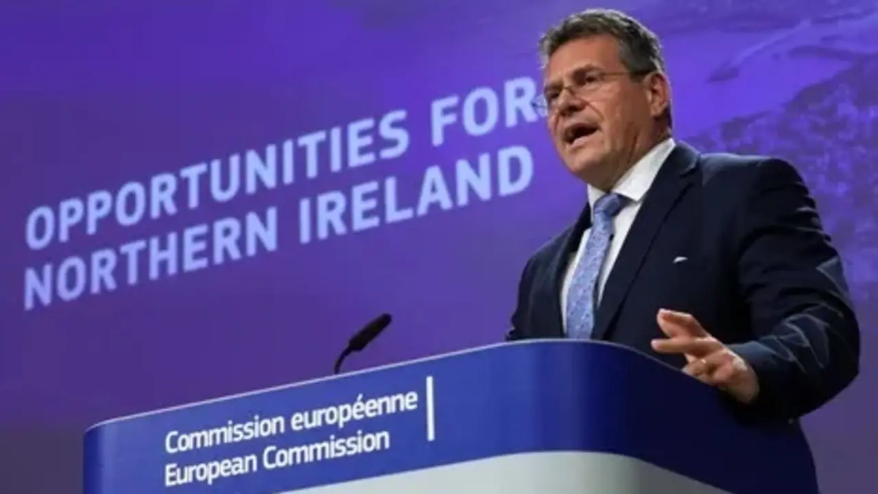 Maro&scaron; &Scaron;efčovič, el comisionado del Brexit de la UE, dijo que las propuestas no se presentaron sobre la base de "t&oacute;malo o d&eacute;jalo". Fotograf&iacute;a: Yves Herman