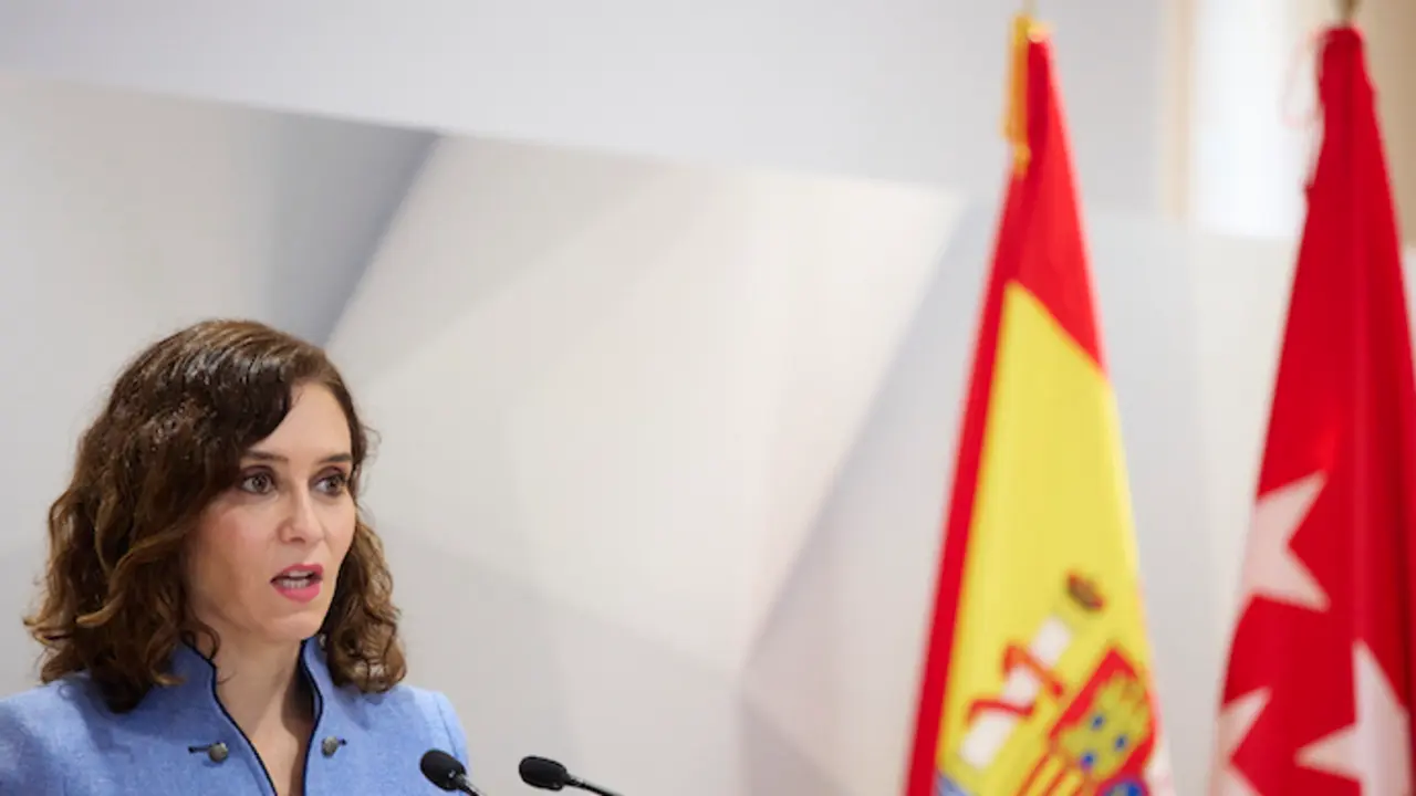 La presidenta de la Comunidad de Madrid, Isabel D&iacute;az Ayuso, interviene en la inauguraci&oacute;n del nuevo edificio judicial de Navalcarnero, a 15 de octubre de 2021, en Navalcarnero, Madrid, (Espa&ntilde;a). La nueva sede agrupa en un edificio &uacute;nico los seis juzgados de Primera Instancia e Instrucci&oacute;n de la localidad, que actualmente se encuentran repartidos en tres edificios diferentes, y cuenta con espacio de reserva para dos nuevos juzgados en previsi&oacute;n de futuras necesidades.
15 OCTUBRE 2021;NAVALCARNERO;COMUNIDAD DE MADRID;EDIFICIO JUDICIAL
Jes&uacute;s Hell&iacute;n / Europa Press
15/10/2021