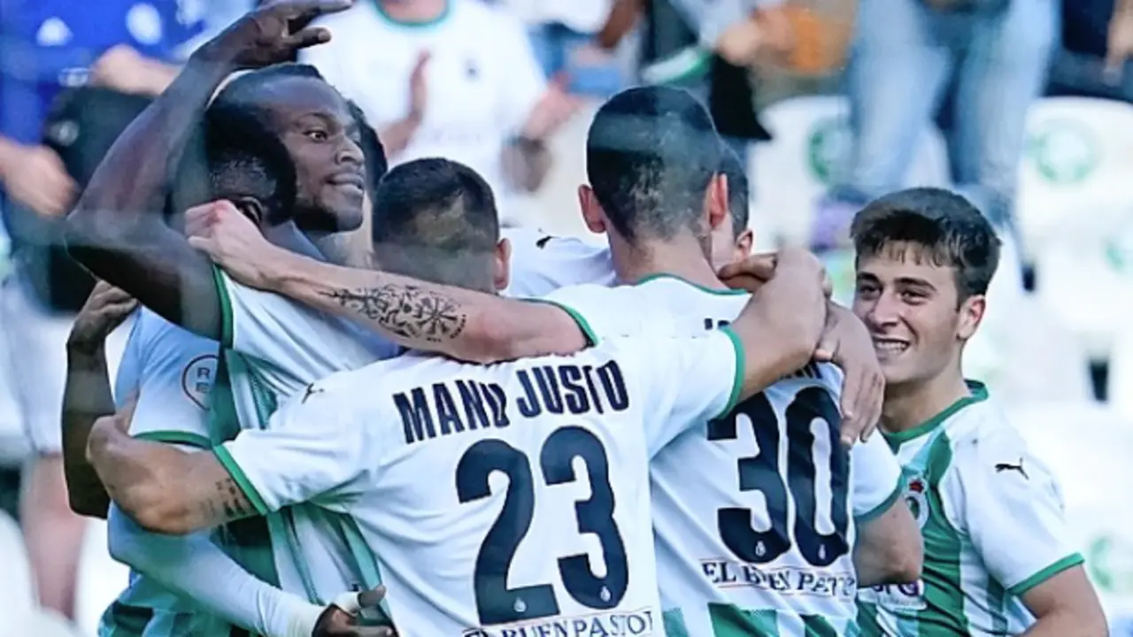 El Racing busca en Badajoz su primera victoria fuera de Los Campos de Sport. / Hardy