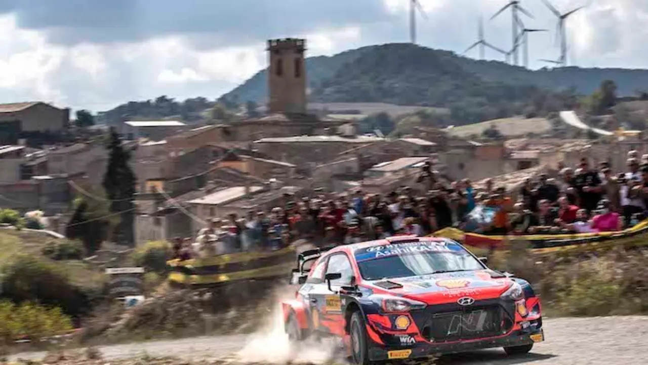 El espa&ntilde;o Dani Sordo, a los mandos de su Hyundai. / AUSTRAL
