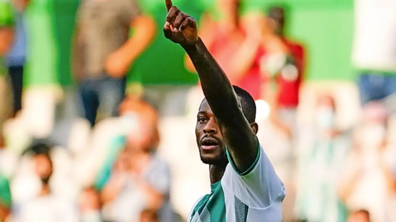 Cedric suma ya cuatro goles con el Racing. / Hardy