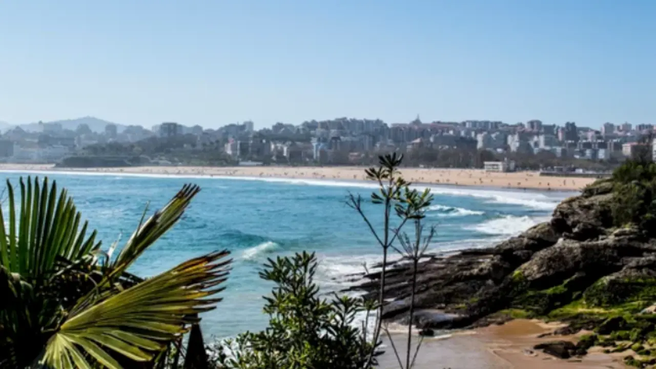Vista de la playa de Santander donde se produjo el incidente.