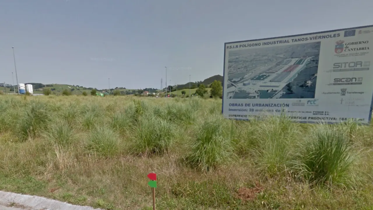 Cartel de la entrada al pol&iacute;gono de Tanos-Vi&eacute;rnoles.