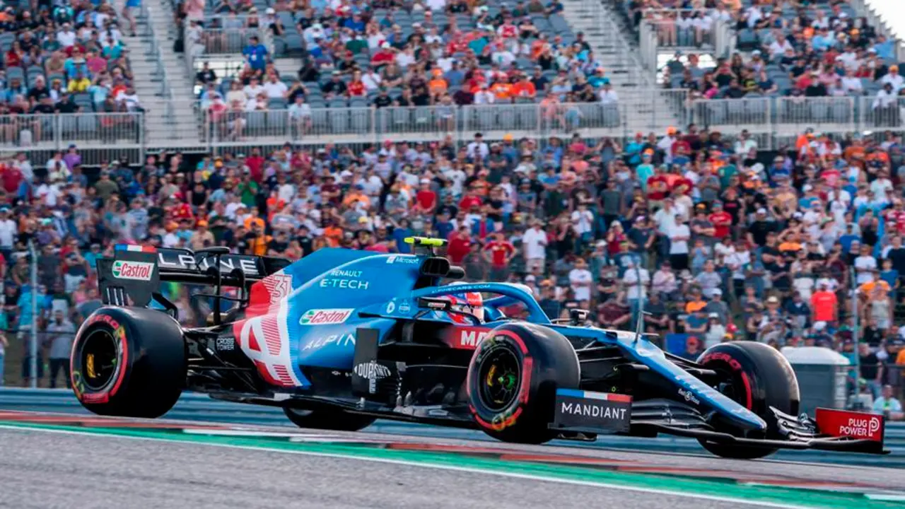 El piloto franc&eacute;s de F&oacute;rmula 1 Esteban Ocon del equipo Alpine F1 Team en acci&oacute;n durante la segunda sesi&oacute;n de entrenamientos libres en el Circuito de las Am&eacute;ricas, sede del Gran Premio de Estados Unidos de F&oacute;rmula 1, en Austin, Texas. EFE/EPA/SHAWN THEW