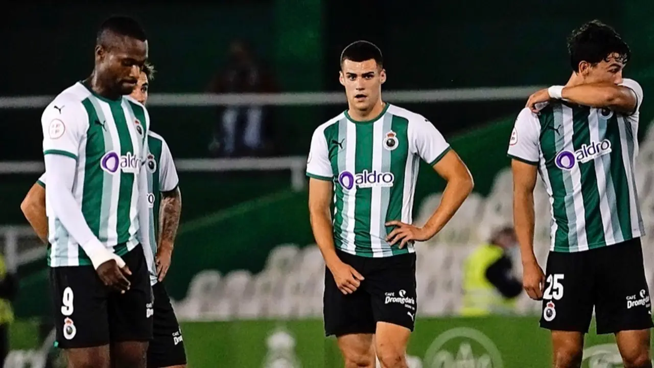 Cedric y Mantilla, cabizbajos una vez confirmada la derrota copera. / Hardy