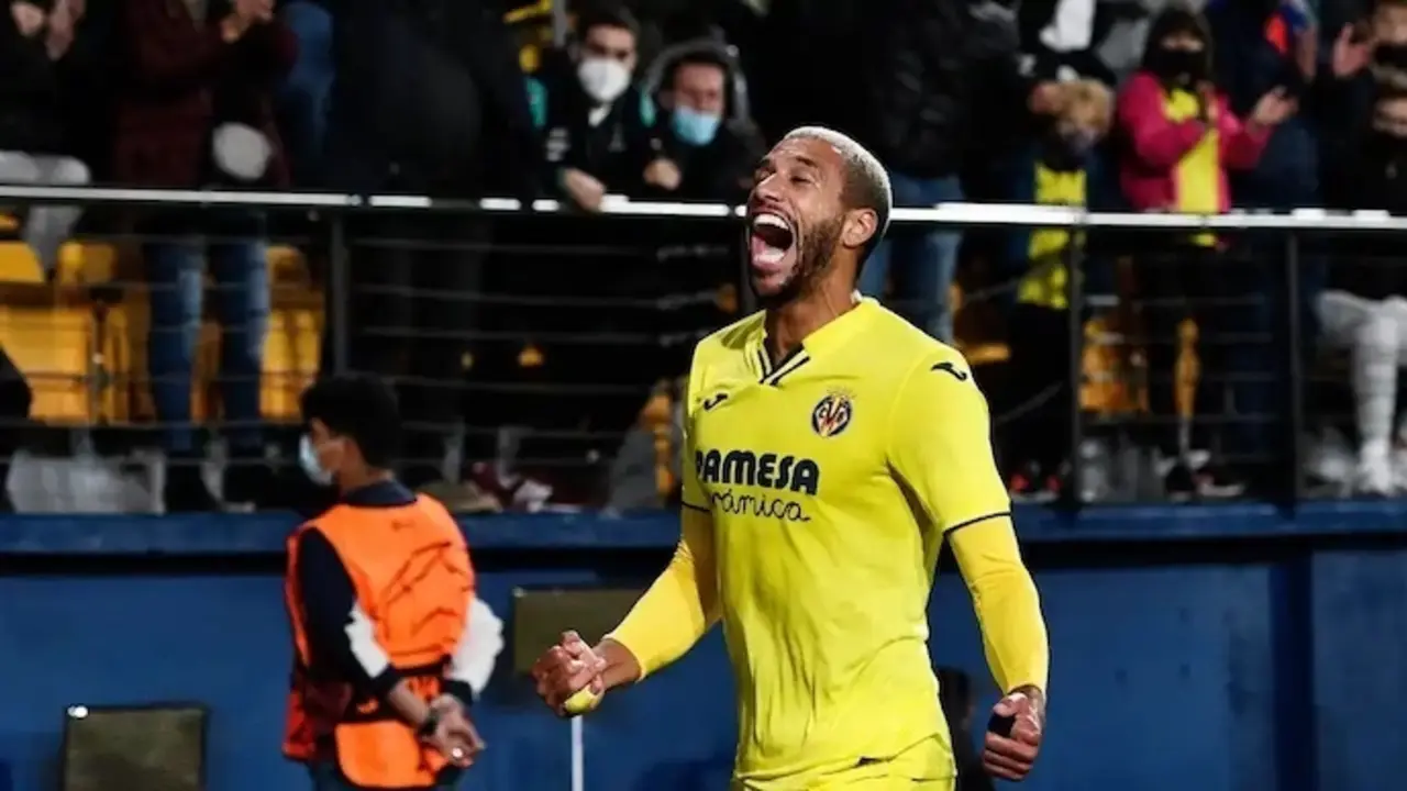 El rostro de Capoue celebrando su tanto con el Villarreal
El rostro de Capoue celebrando su tanto con el Villarreal.