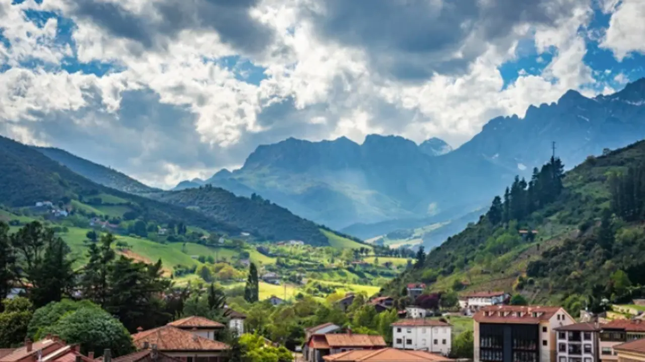 Vista de Potes, en Cantabria.