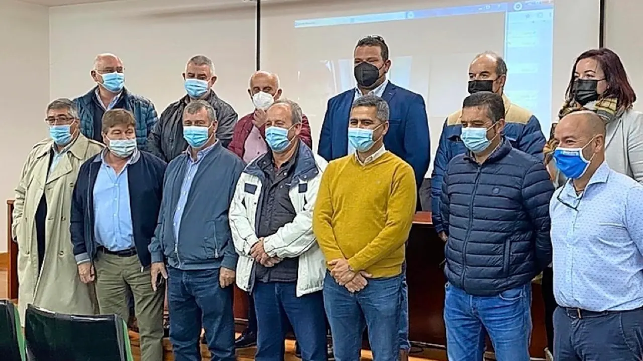 Una treintena de colectivos de la flota del Cant&aacute;brico rechaza la ubicaci&oacute;n de parques e&oacute;licos en zonas de pesca
REMITIDO FEDERACI&Oacute;N DE COFRAD&Iacute;AS
4/11/2021
