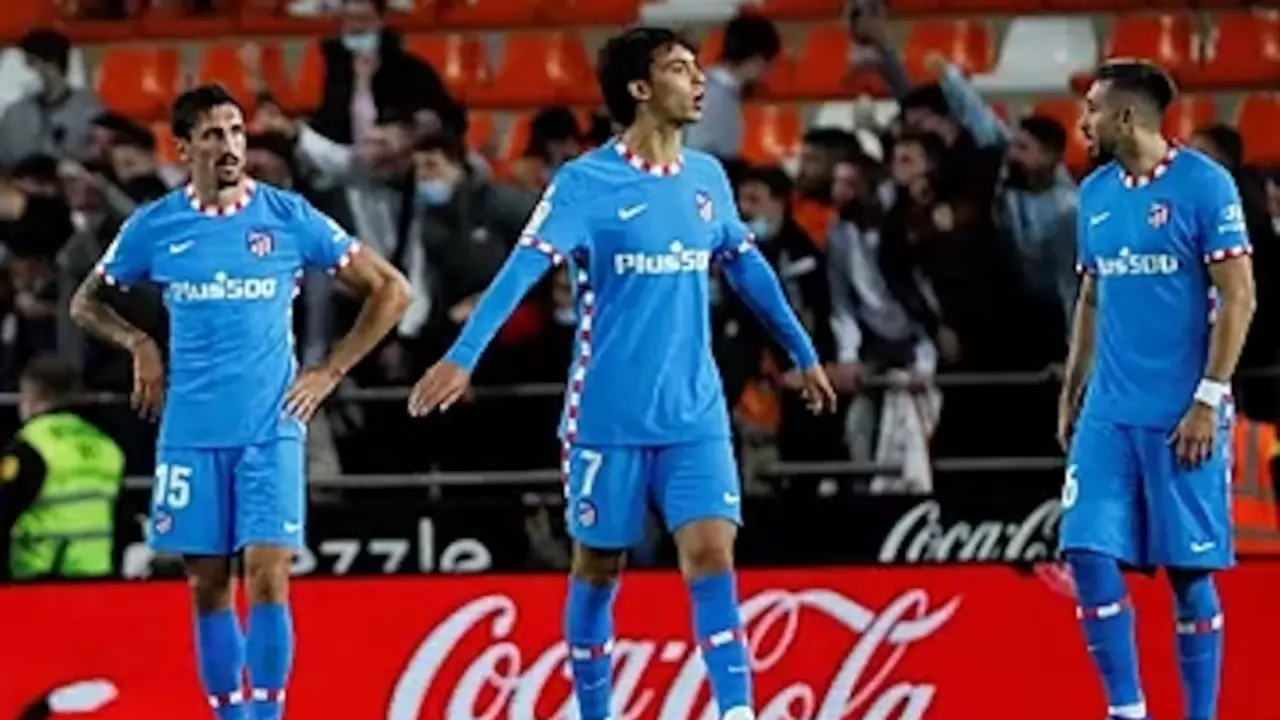Joao F&eacute;lix, tras el empate del Valencia.Biel Alino.EFE