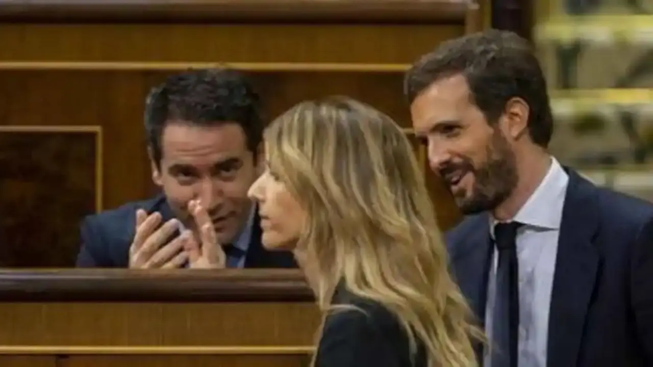 Cayetana &Aacute;lvarez de Toledo junto a Pablo Casado y Teodoro Garc&iacute;a Egea en el Congreso. EP