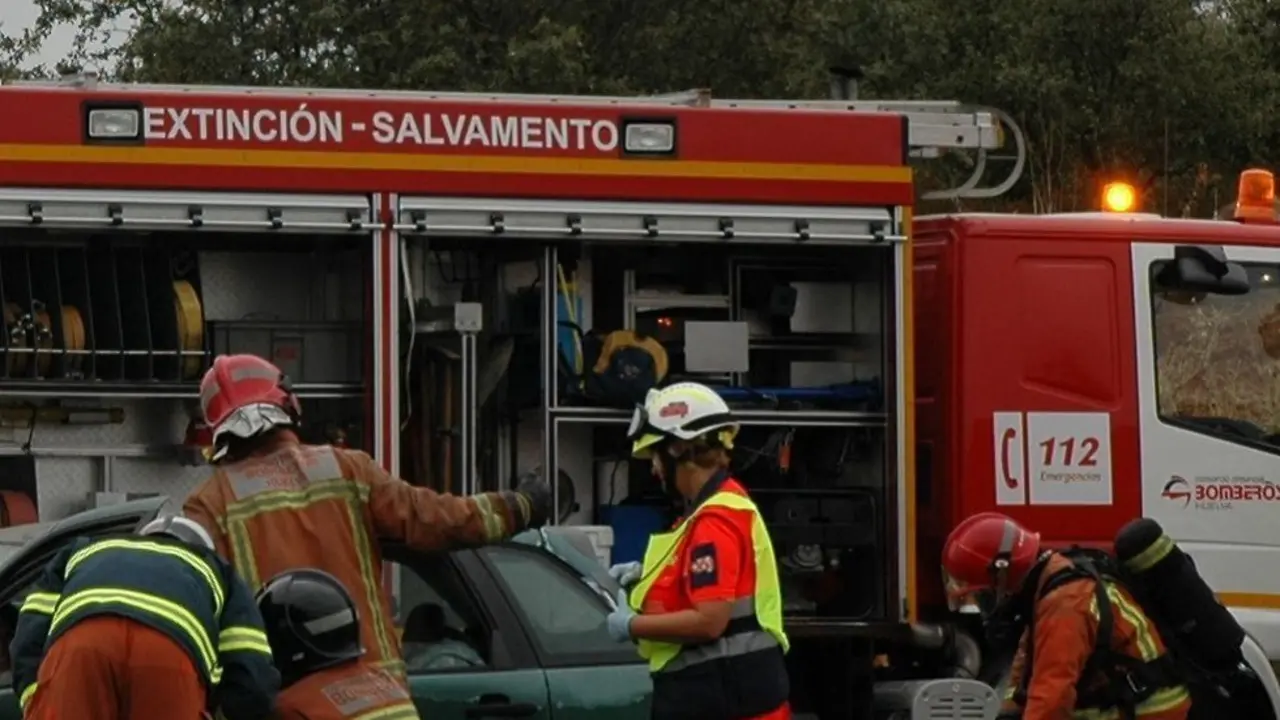 Bomberos de la Junta de Andaluc&iacute;a, en una imagen de archivo.
EUROPA PRESS