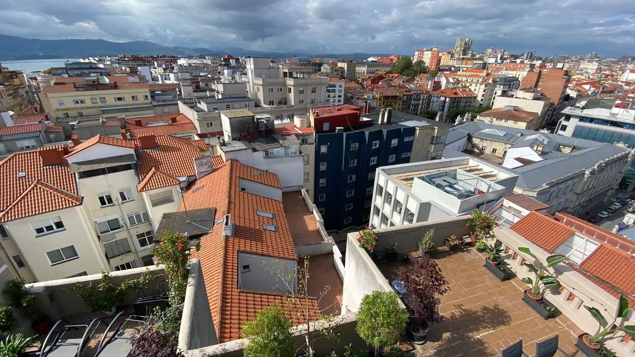 Vista a&eacute;rea de la ciudad de Santander. / Hardy