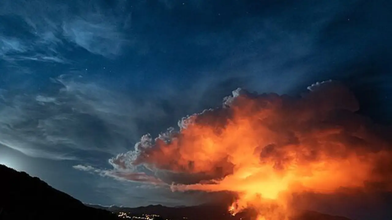 El volc&aacute;n de Cumbre Vieja, en la isla de La Palma, cumple 62 d&iacute;as desde su erupci&oacute;n el pasado 19 de septiembre.EFE