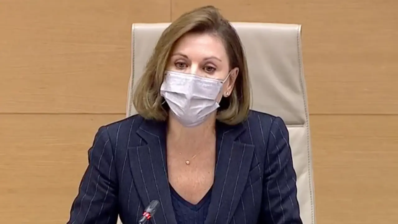Cargar m&aacute;is
La ex secretaria general del PP y ex ministra Mar&iacute;a Dolores de Cospedal a su llegada a la Comisi&oacute;n &lsquo;Kitchen&rsquo;.