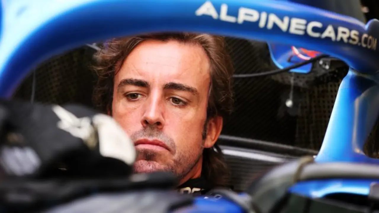 El asturiano, molesto con el tr&aacute;fico que le elimin&oacute; en la Q2, aunque no hubo sanciones. "Puedo escoger neum&aacute;tico y jugar con la estrategia".