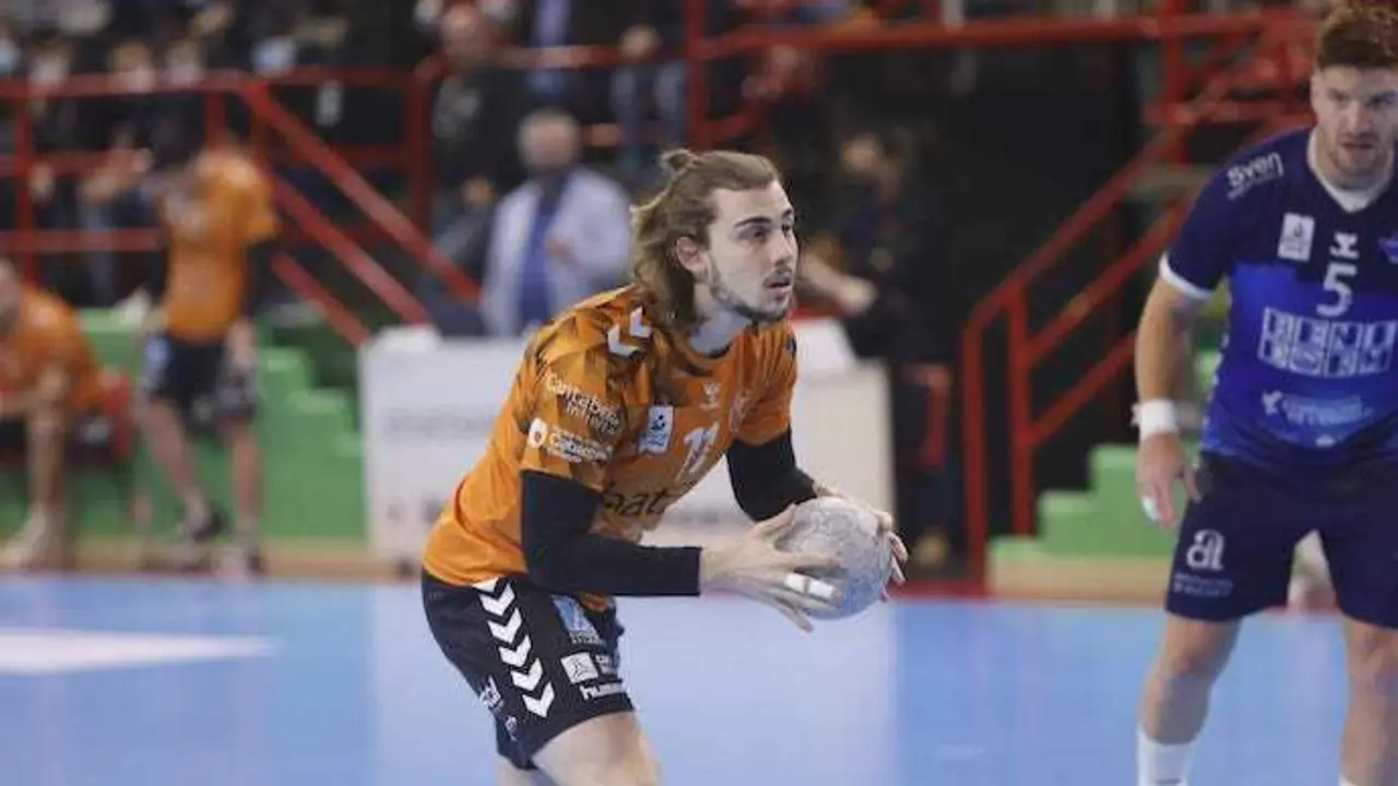Mart&iacute; Villoria durante el partido contra el Benidorm.