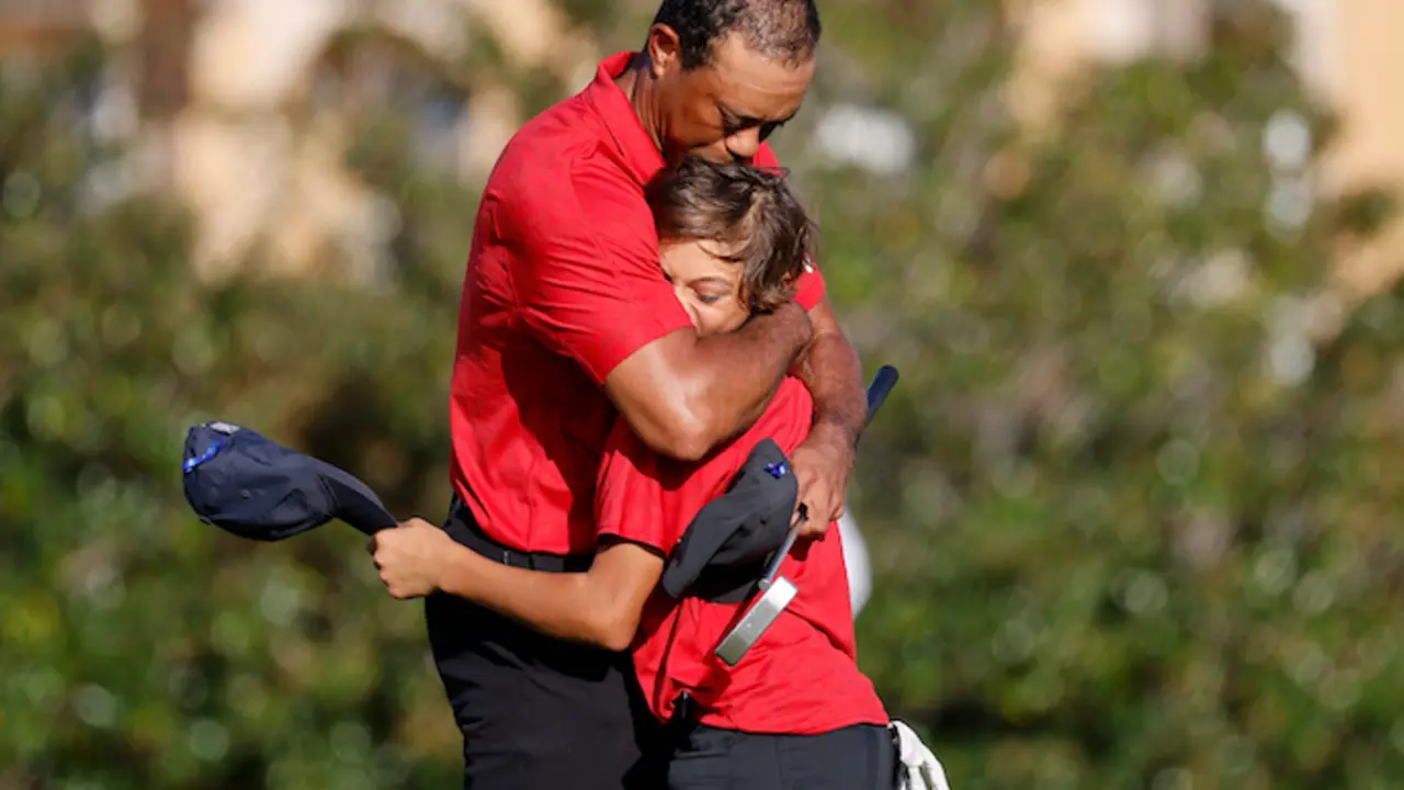 Tiger y su hijo Charlie, en acci&oacute;nScott AudetteAP