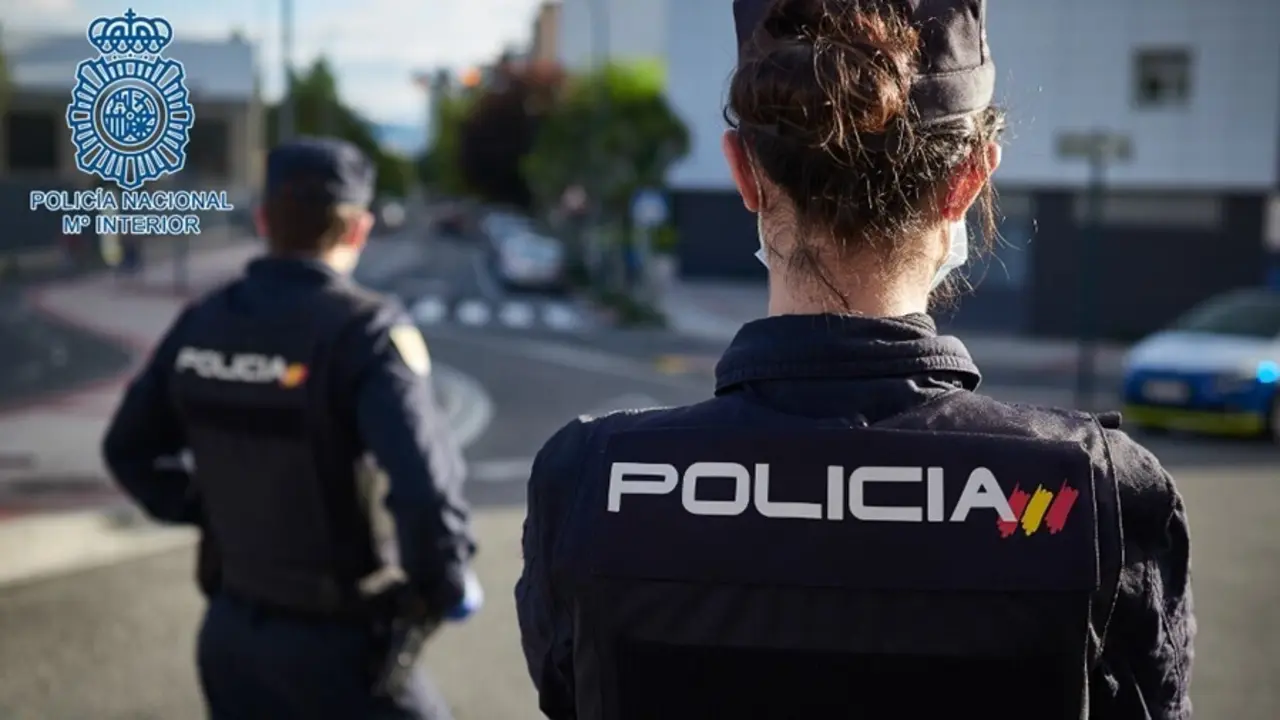 Agentes de la Polic&iacute;a Nacional