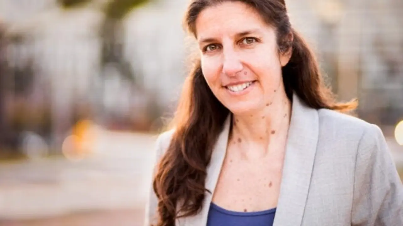 Fotograf&iacute;a corporativa de Eva Salda&ntilde;a, directora ejecutiva de GreenPeace Espa&ntilde;a