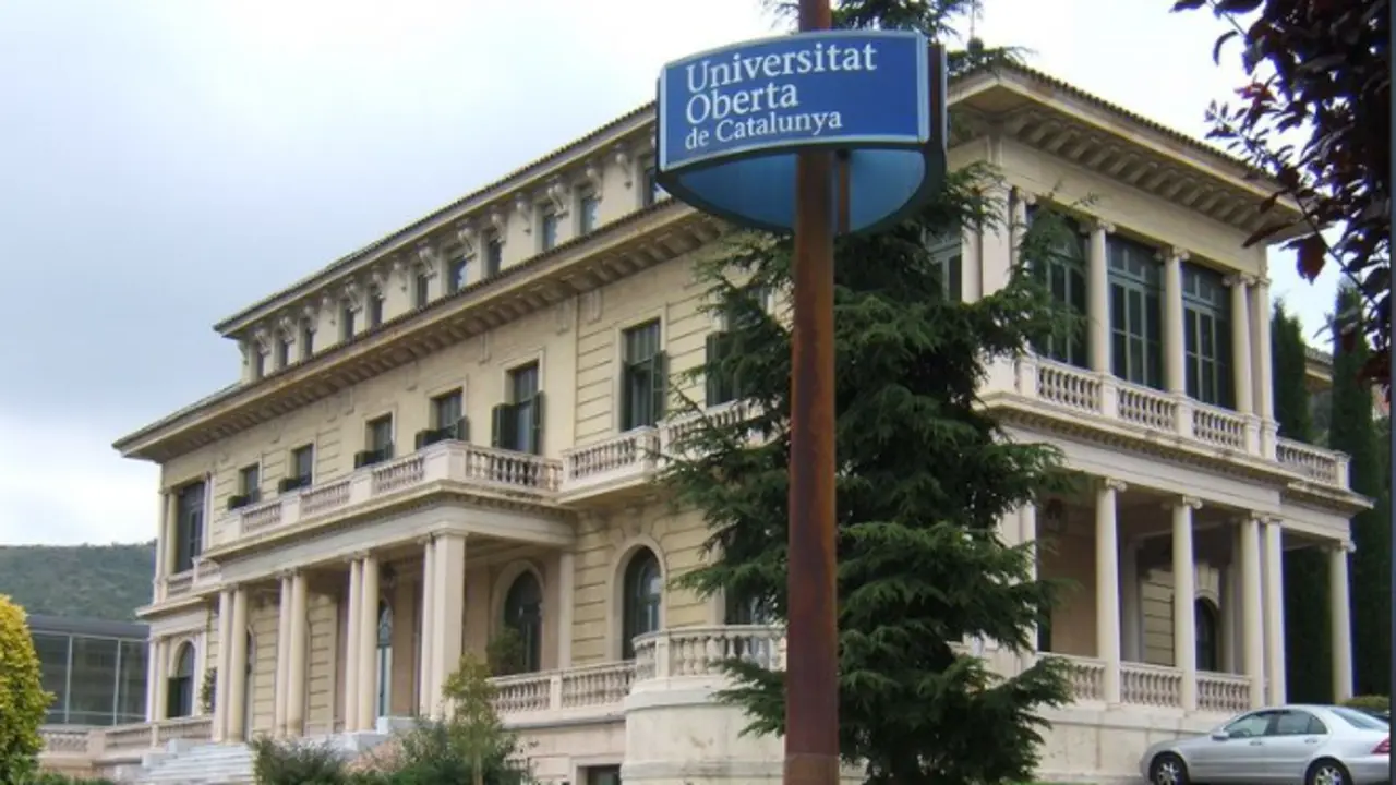 Universitat Oberta de Catalunya.