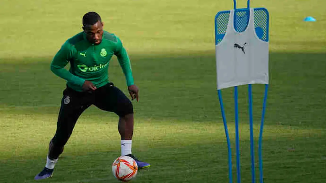 Soko durante el entrenamiento de ayer en La Albericia. / Hardy