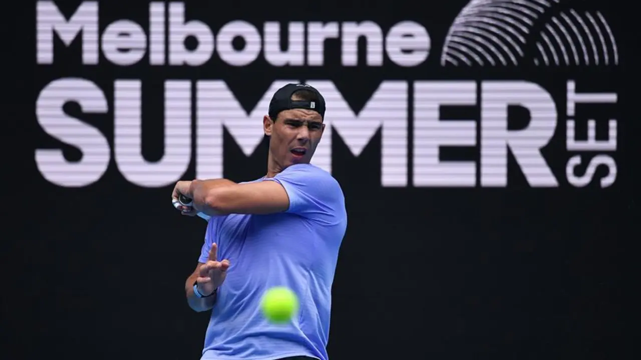 El tenista espa&ntilde;ol Rafael Nadal, durante una sesi&oacute;n de entrenamiento para el torneo de Melbourne. EFE/JAMES ROSS