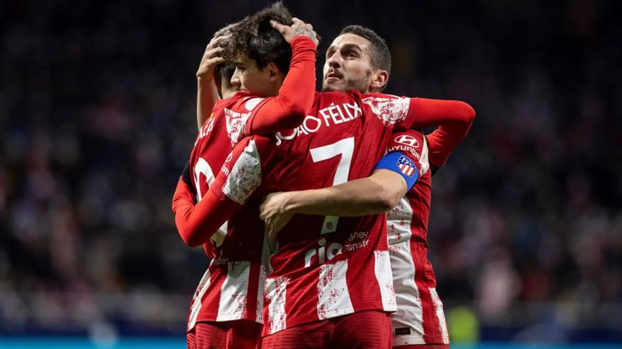 Los jugadores del Atl&eacute;tico de Madrid celebran el quinto gol del equipo rojiblanco durante el encuentro correspondiente a los dieciseisavos de final de la Copa del Rey que Rayo Majadahonda y Atl&eacute;tico de Madrid disputado en el estadio Wanda Metropolitano, en Madrid. EFE/Rodrigo Jim&eacute;nez.
