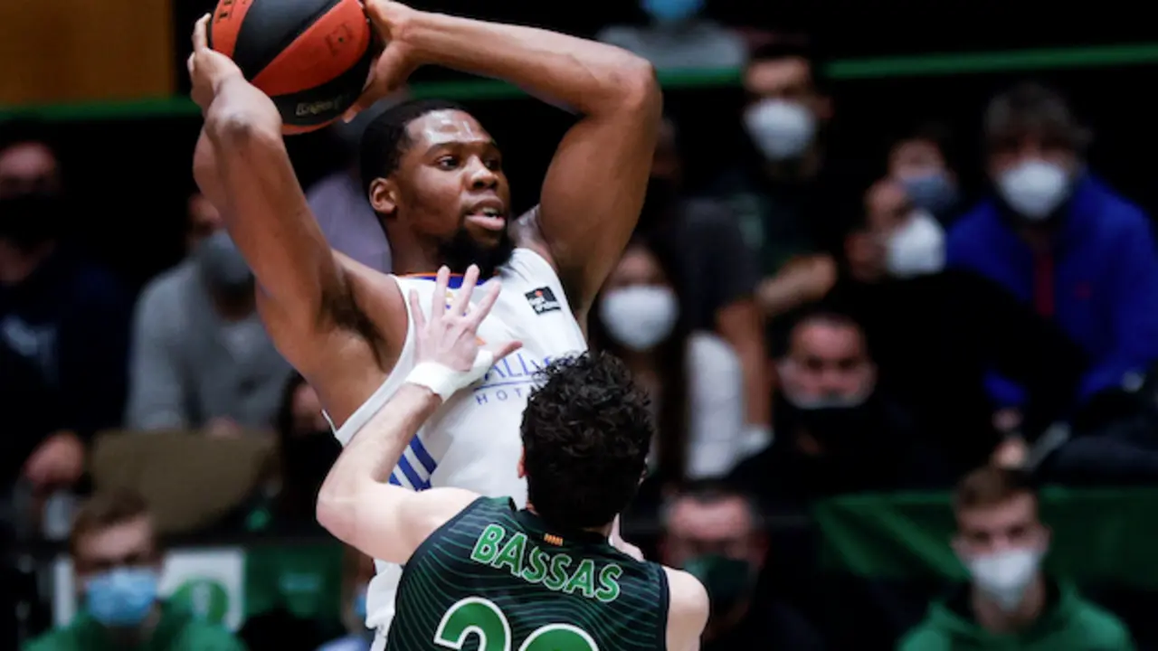 El ala pivot franc&eacute;s del Real Madrid Guerschon Yabusele.EFE/ Quique Garc&iacute;a