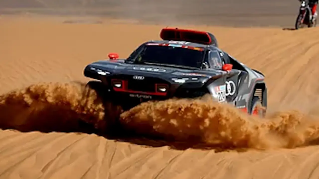 El Audi de Ekstrom, durante la octava etapa del Dakar. EFE
