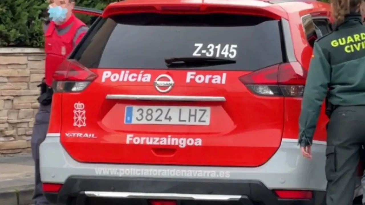 Polic&iacute;a Foral.