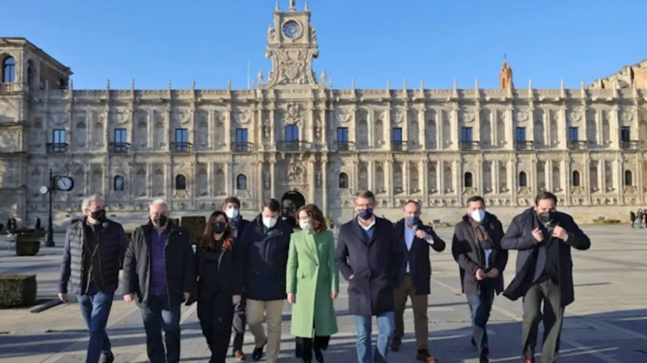 La presidenta del Partido Popular, Mar&iacute;a Jos&eacute; S&aacute;enz de Buruaga, ha participado hoy en el XIV Congreso del PP de Castilla y Le&oacute;n para respaldar a para respaldar a Alfonso Fern&aacute;ndez Ma&ntilde;ueco. / ALERTA