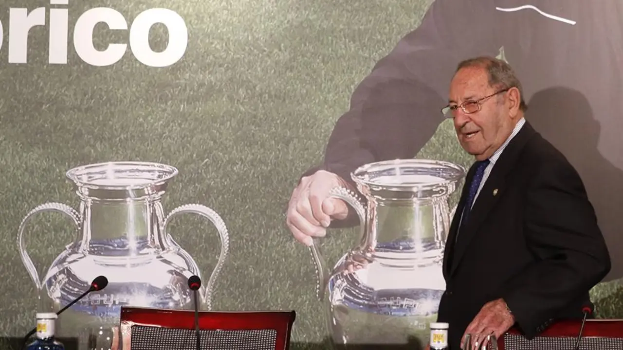 El exjugador del Real Madrid, Francisco Gento en un acto en Madrid en 2016. EFE/Javier Liz&oacute;n/Archivo
