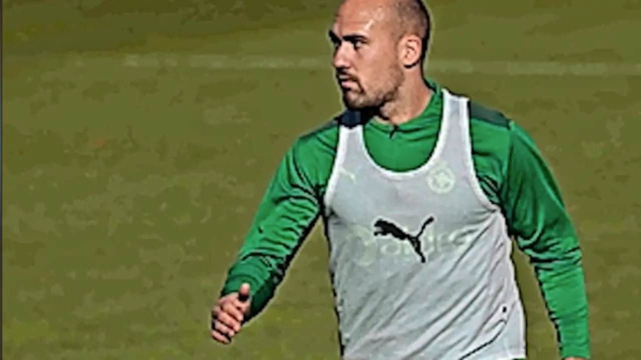 Unai Medina, en el entrenamiento de ayer. / Hardy