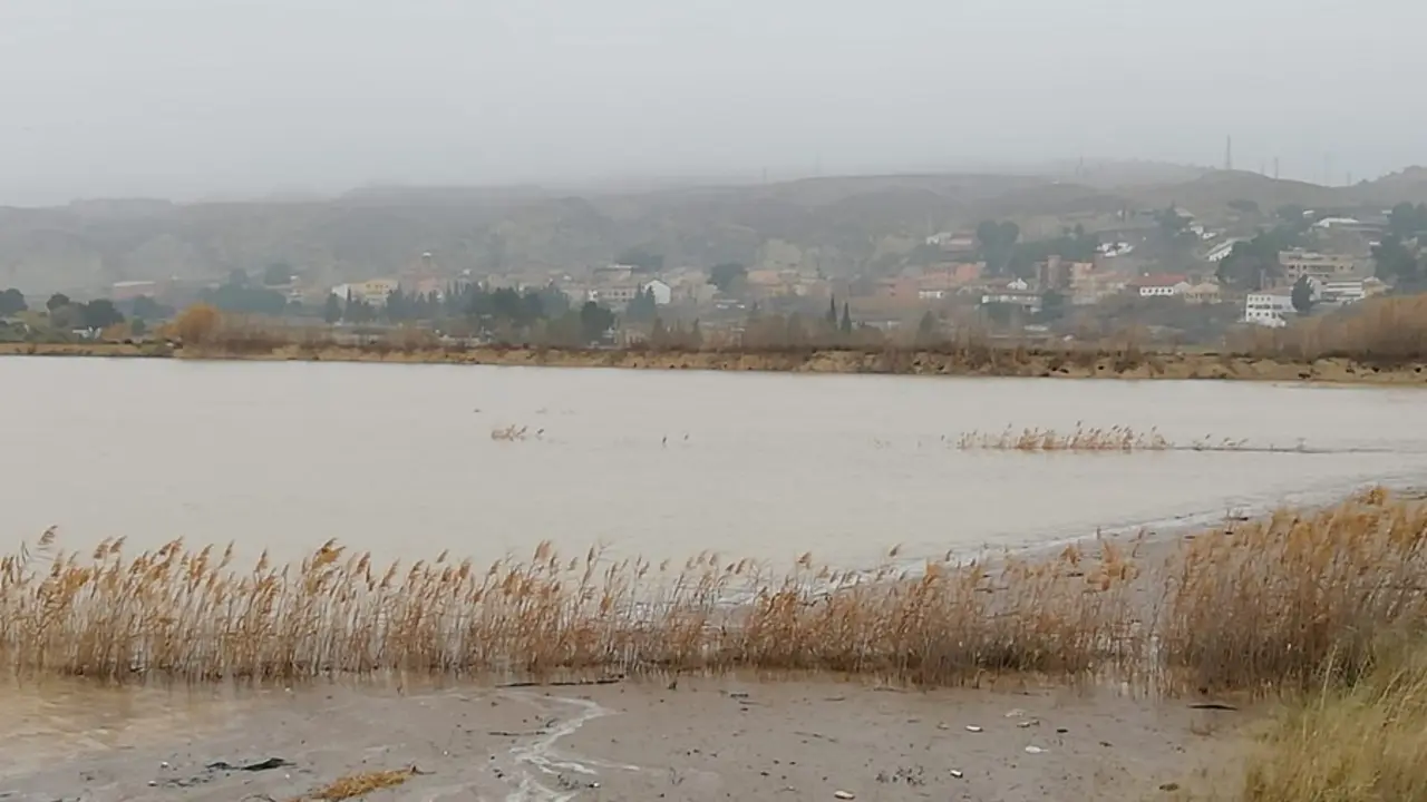 Archivo - crecida del Ebro
