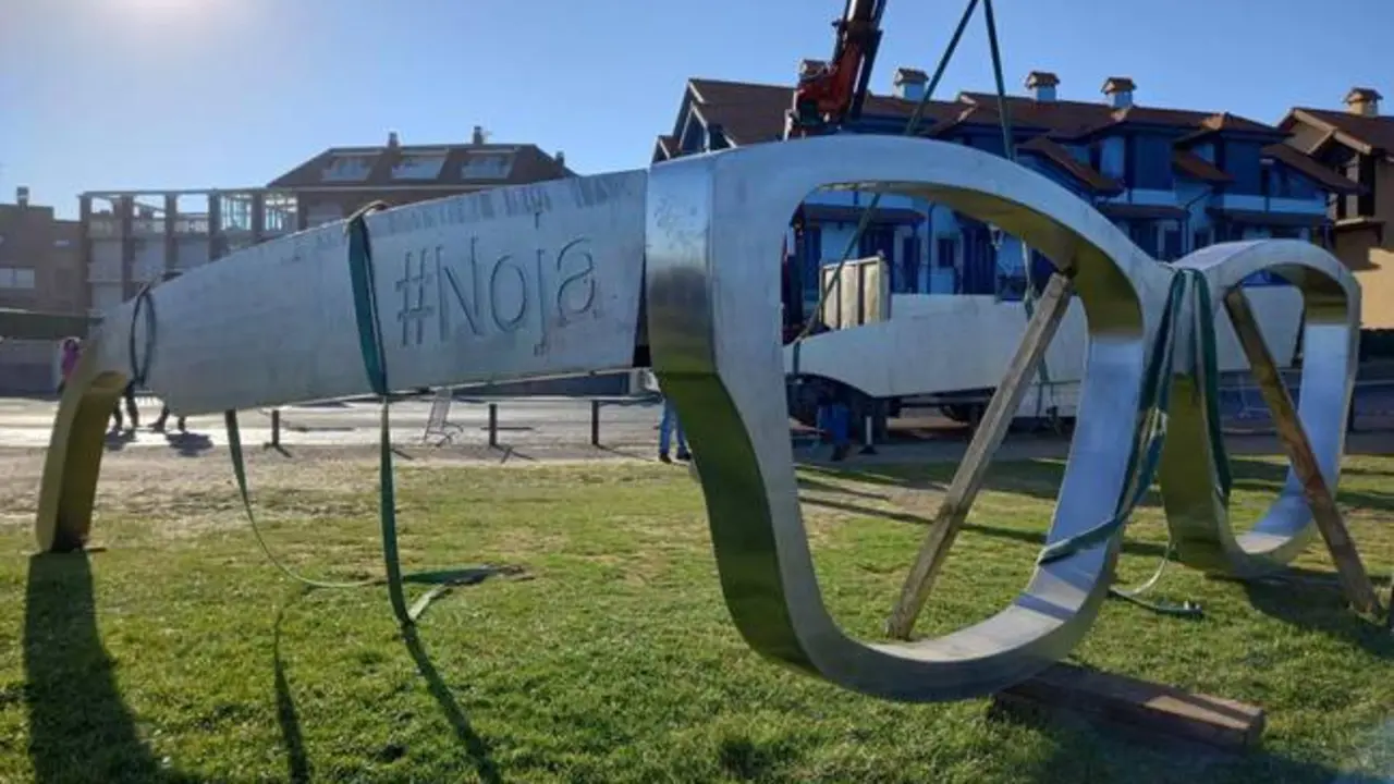 Las gafas gigantes de Noja.