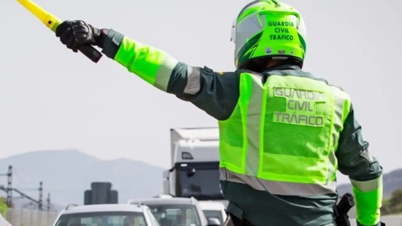 Agente de la Guardia Civil de Tr&aacute;fico.