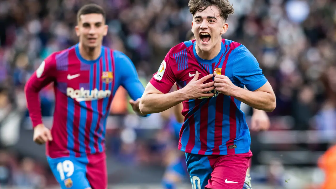 Pablo Martin Paez Gavira del FC Barcelona celebra un gol durante el partido de La Liga, partido de f&uacute;tbol jugado entre el FC Barcelona y el Atl&eacute;tico de Madrid en el estadio Camp Nou el 6 de febrero de 2022, en Barcelona, Espa&ntilde;a.