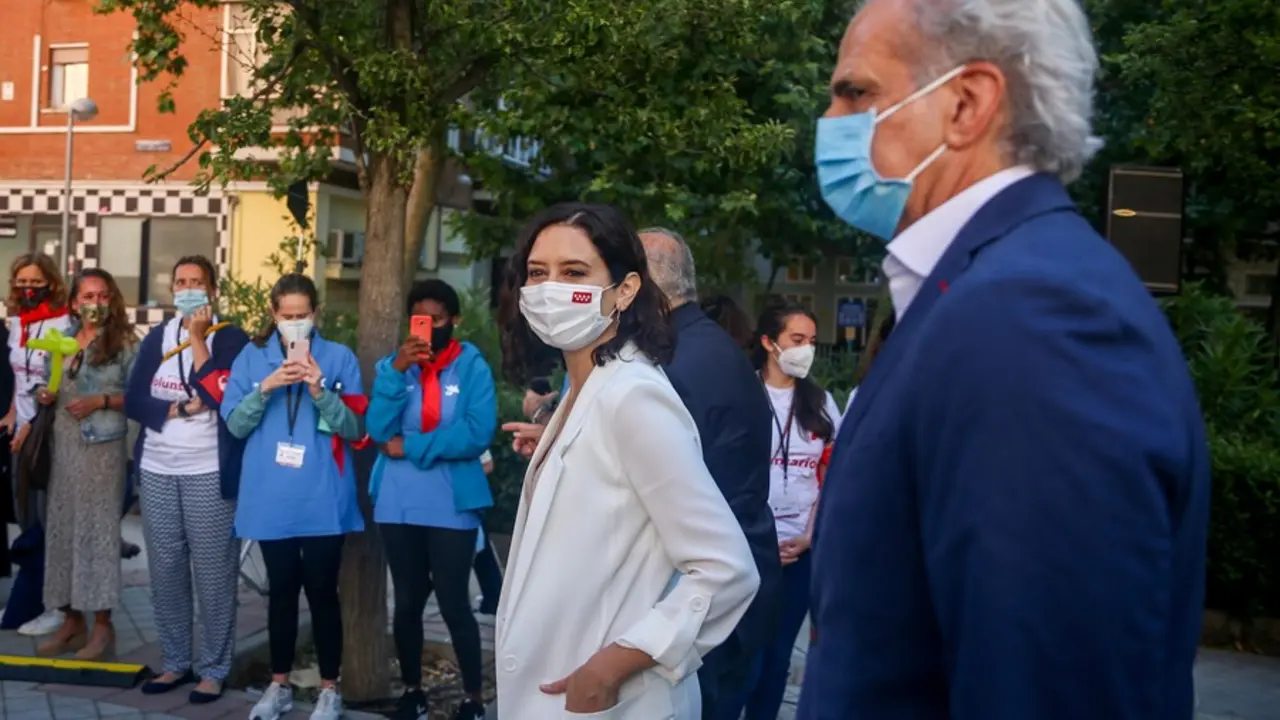 Isabel D&iacute;az Ayuso y el consejo de Sanidad, Enrique Ruiz Escudero. Archivo.