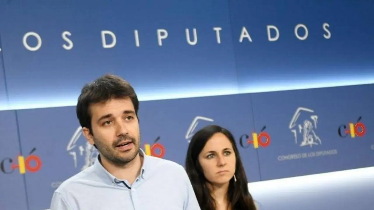 Ione Belarra y Javier S&aacute;nchez Serna de Podemos.