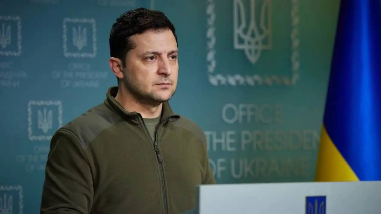 Zelensky se dirige a los soldados rusos "Deja tus armas y vete, no conf&iacute;es en tus comandantes"