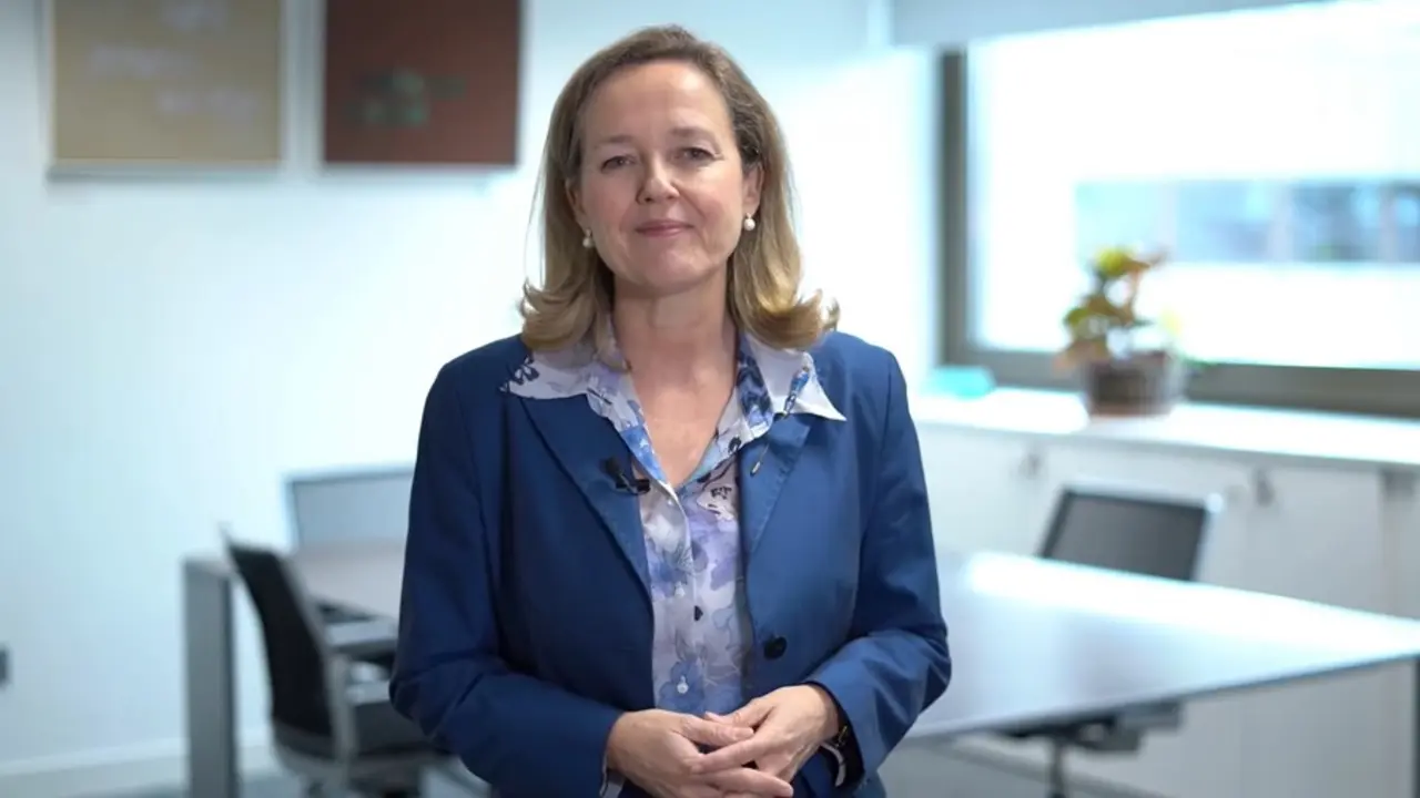 La vicepresidenta primera del Gobierno y ministra de Asuntos Econ&oacute;micos y Transformaci&oacute;n Digital, Nadia Calvi&ntilde;o. / AEP