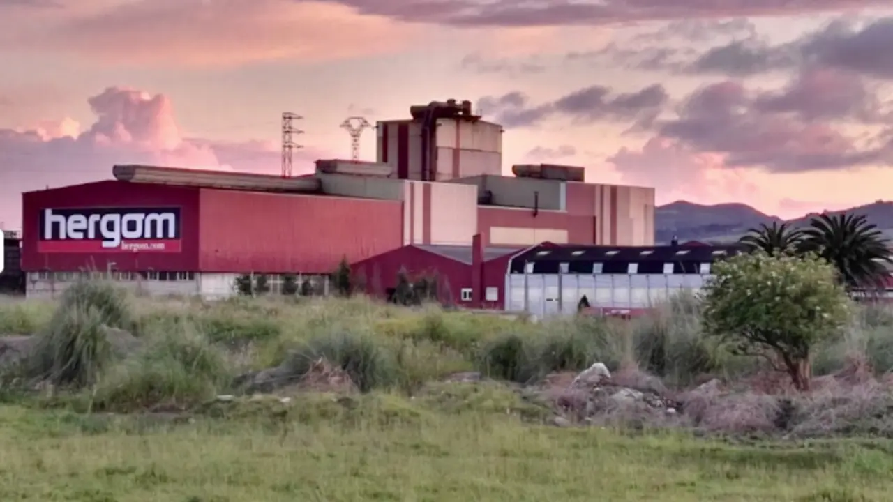 Planta de Hergom en Soto de la Marina. / ALERTA