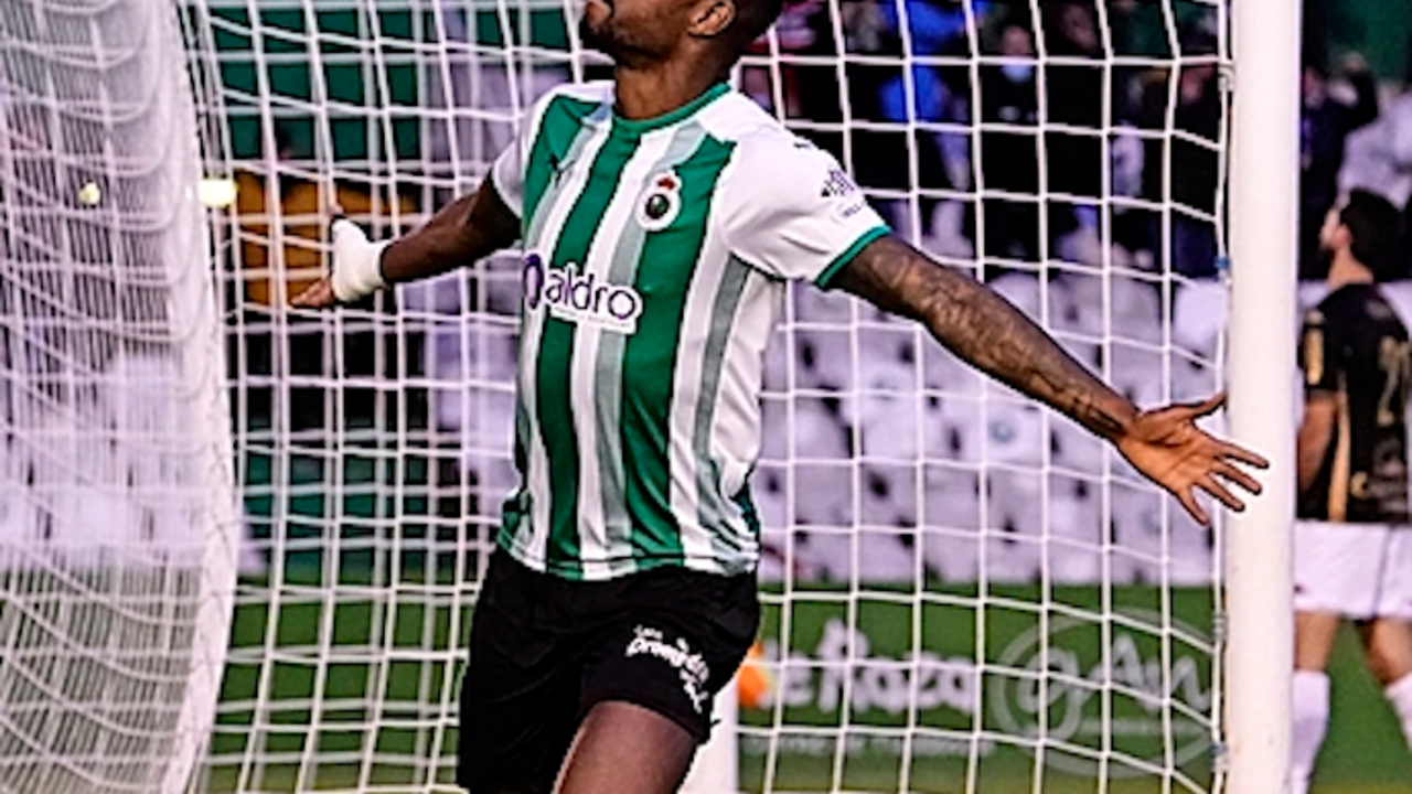 Cedric conf&iacute;a en dar continuidad a su acierto goleador del pasado mi&eacute;rcoles. / Hardy